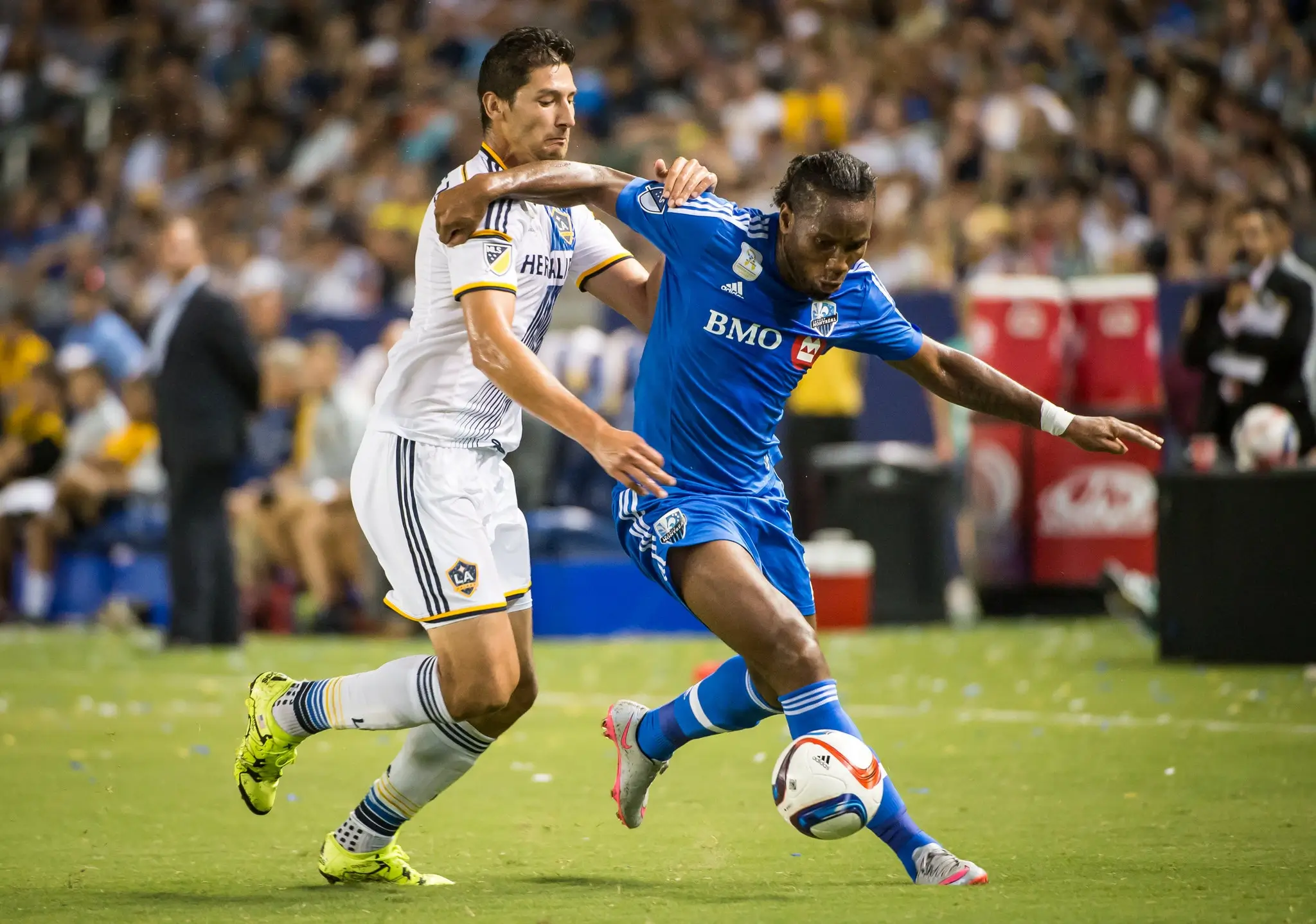 1xBet India vs Dafabet India (2025) — Comprehensive Comparison of Apps, Sportsbooks, Bonuses & Banking